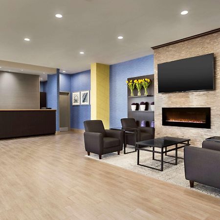 Travelodge By Wyndham Toronto East Bagian luar foto