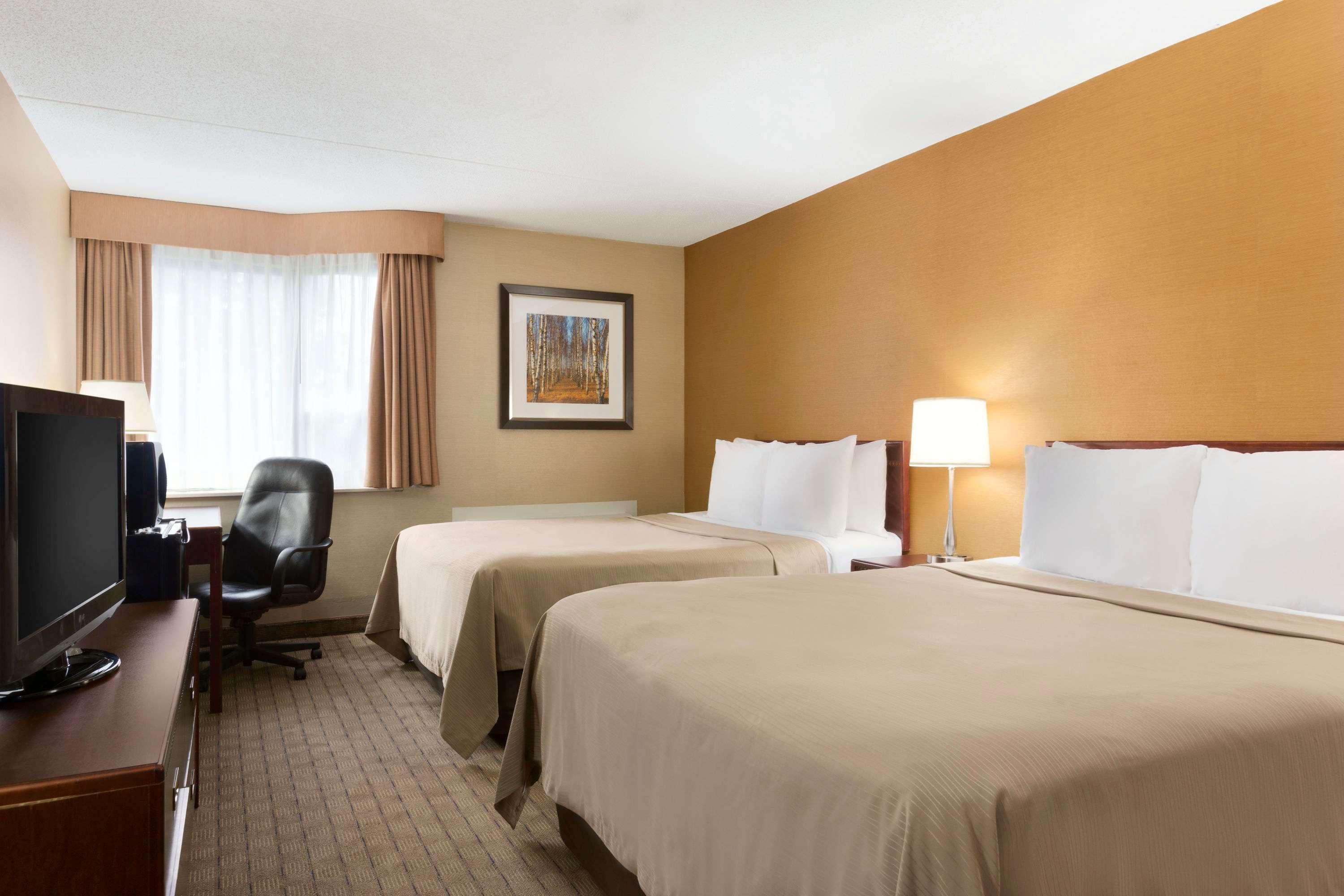 Travelodge By Wyndham Toronto East Bagian luar foto