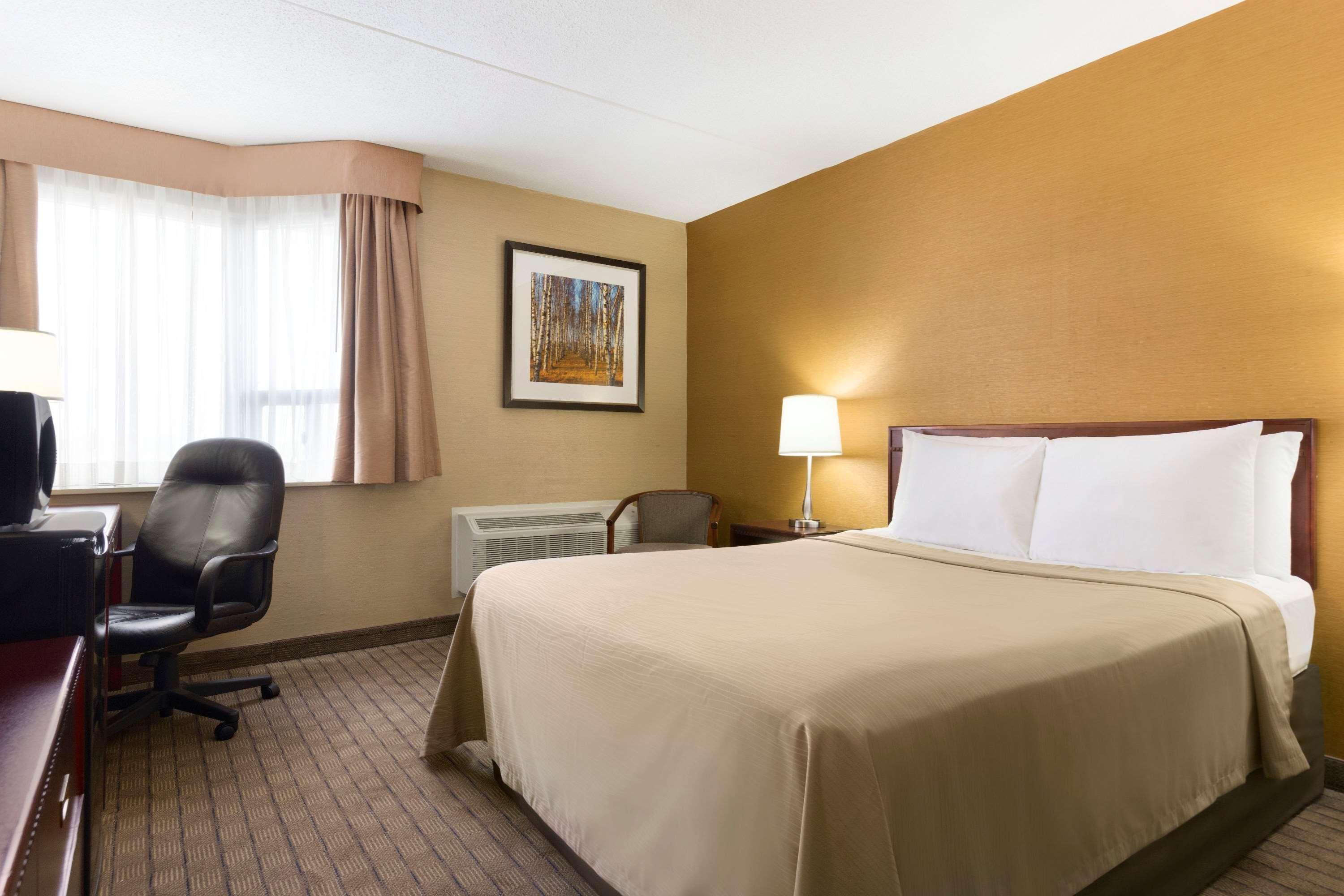 Travelodge By Wyndham Toronto East Bagian luar foto