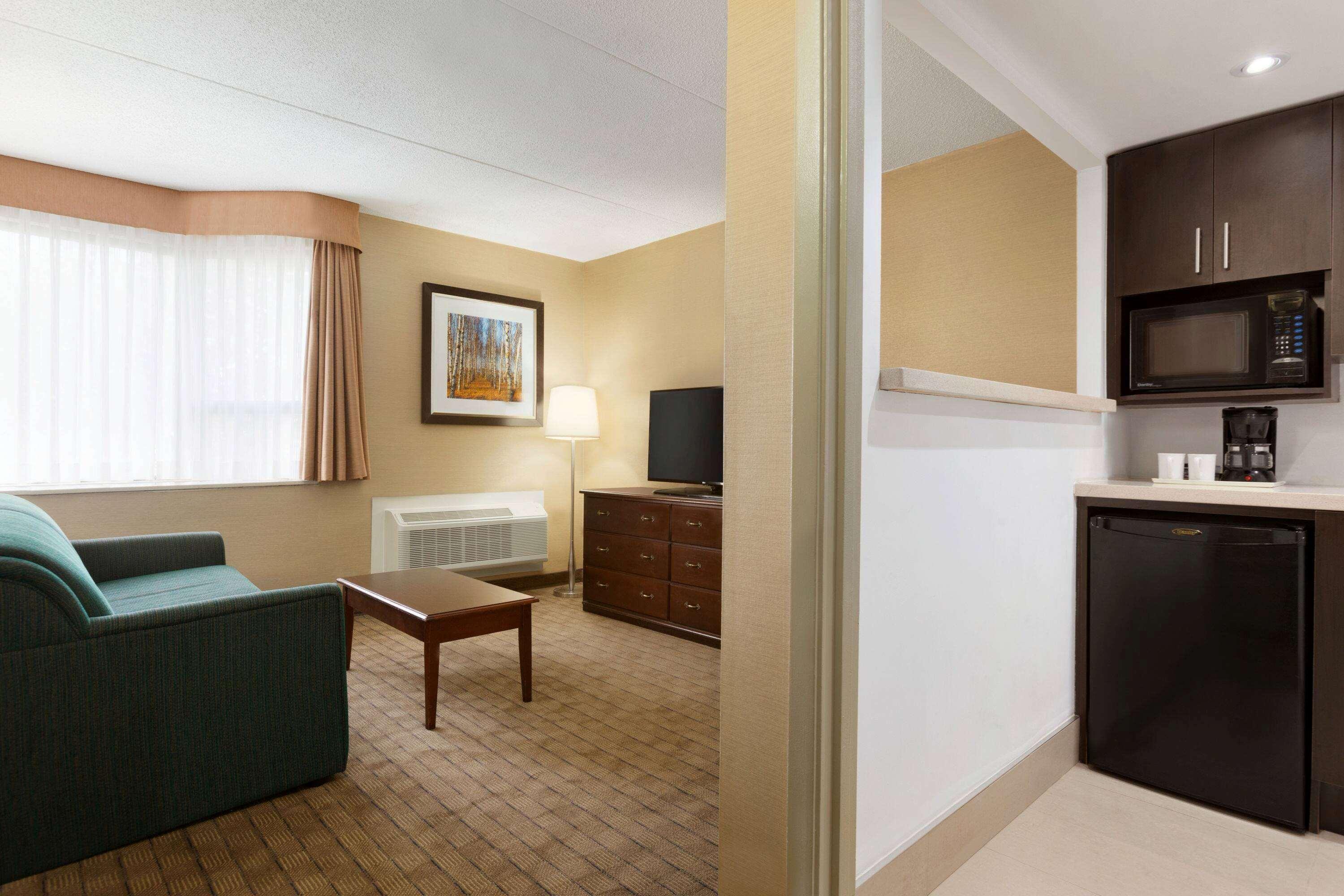 Travelodge By Wyndham Toronto East Bagian luar foto