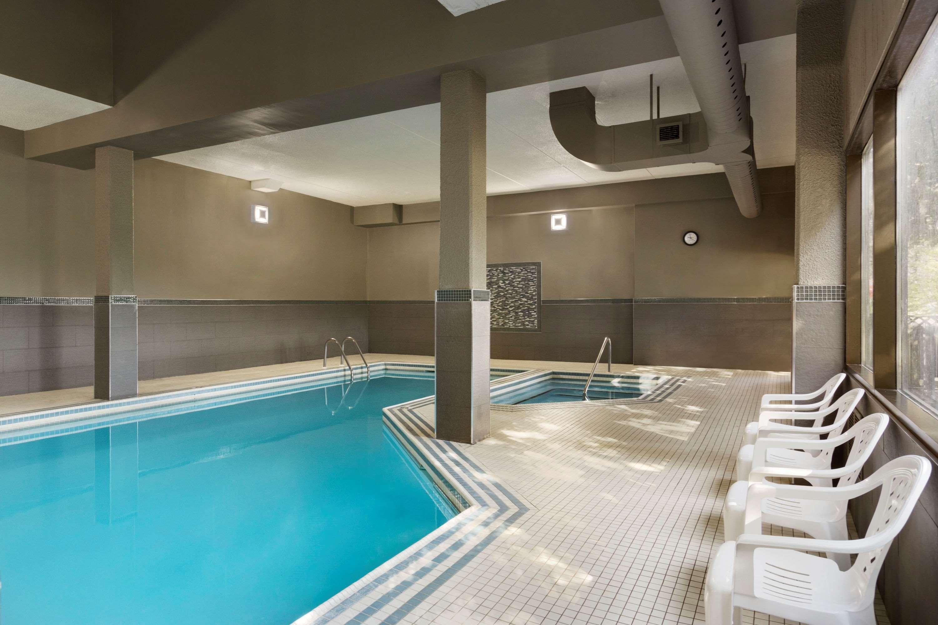 Travelodge By Wyndham Toronto East Bagian luar foto