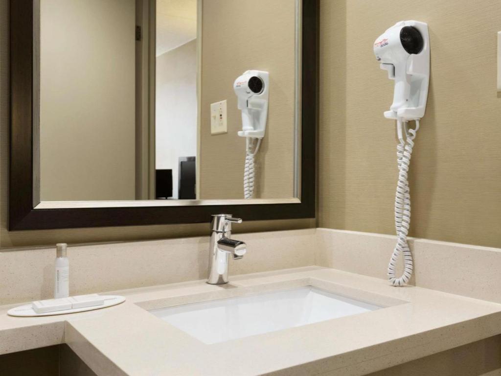 Travelodge By Wyndham Toronto East Bagian luar foto