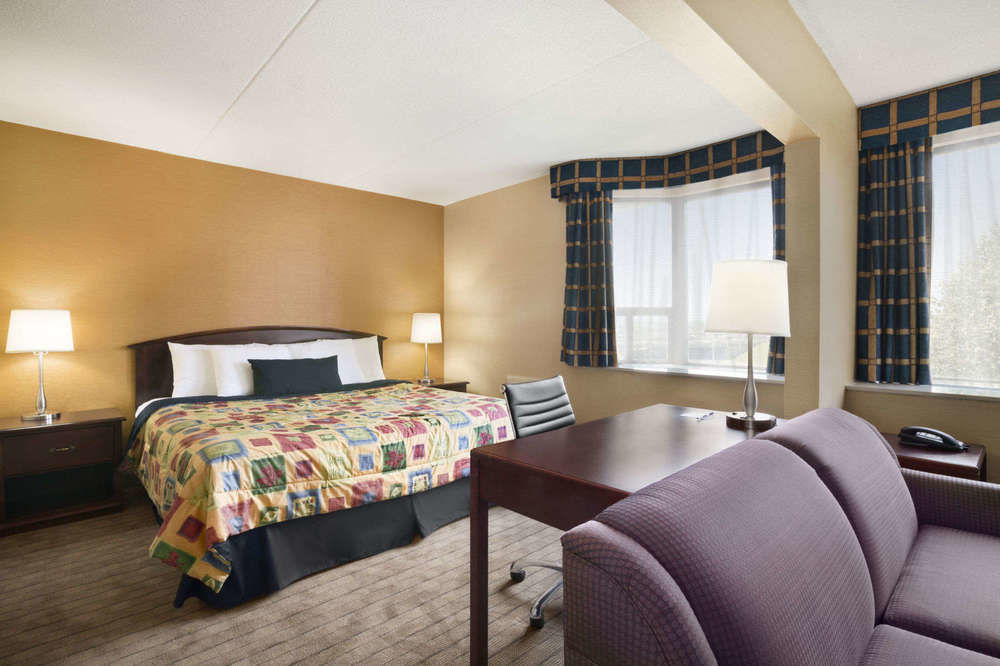 Travelodge By Wyndham Toronto East Bagian luar foto