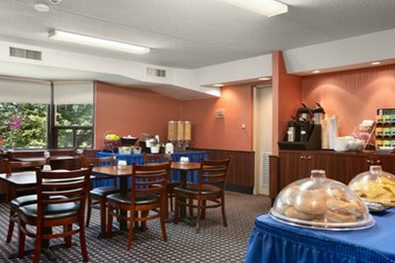 Travelodge By Wyndham Toronto East Bagian luar foto